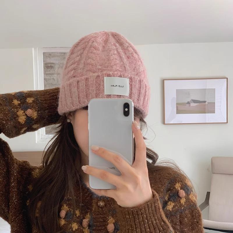 New Plush Twisted Knitted Hat for Women Winter Style Cold Proof and Warm Ear Protection Plus Velvet Thickened Fashionable Versatile Hat