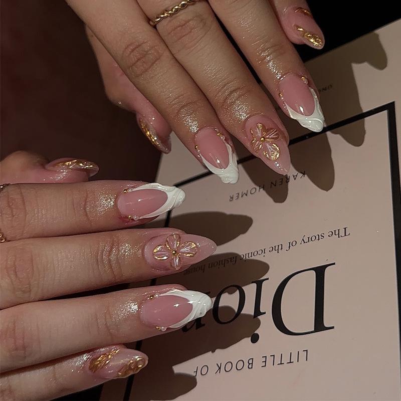 

Pink Gilded Nail Art: European & American Style False Nails Glue Version