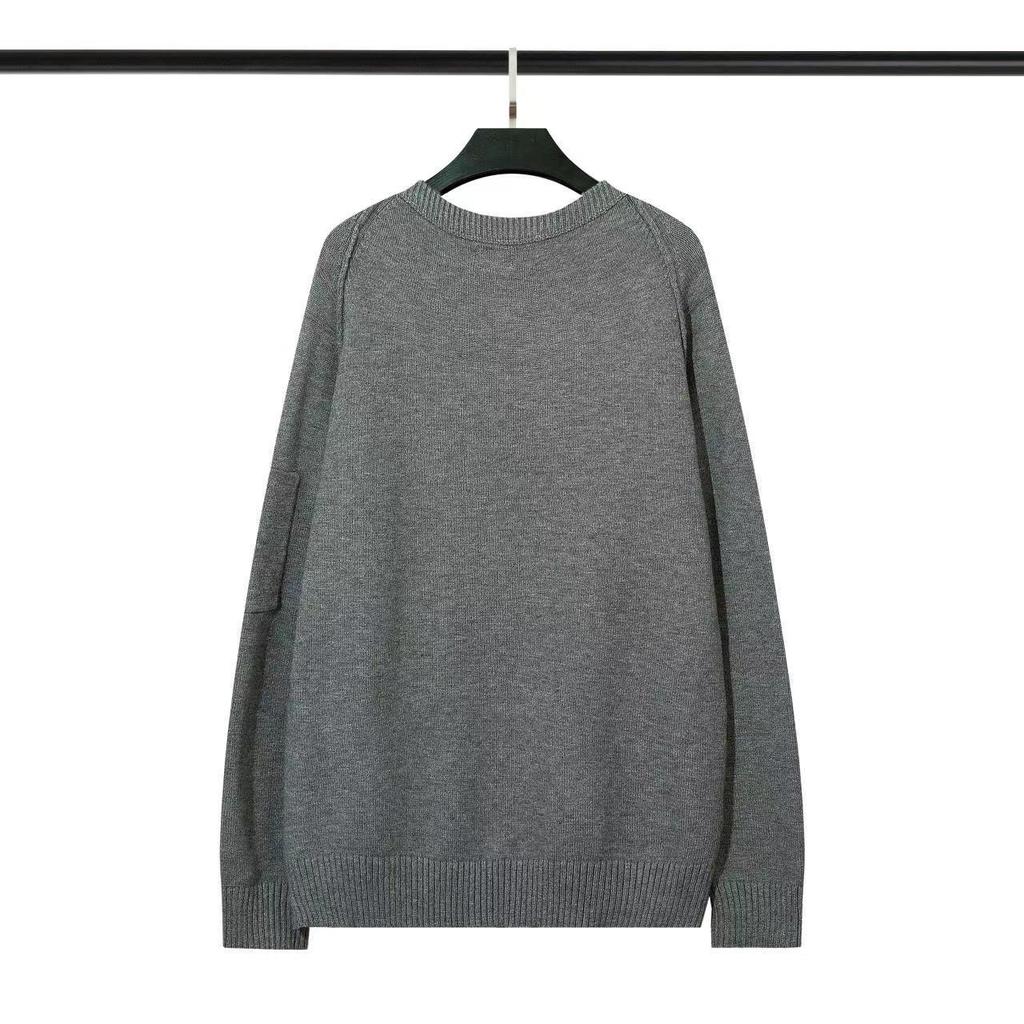 CP Lens Badge Knitwear: Versatile, Casual Loose Round Neck Sweater for Men - Autumn/Winter Edition