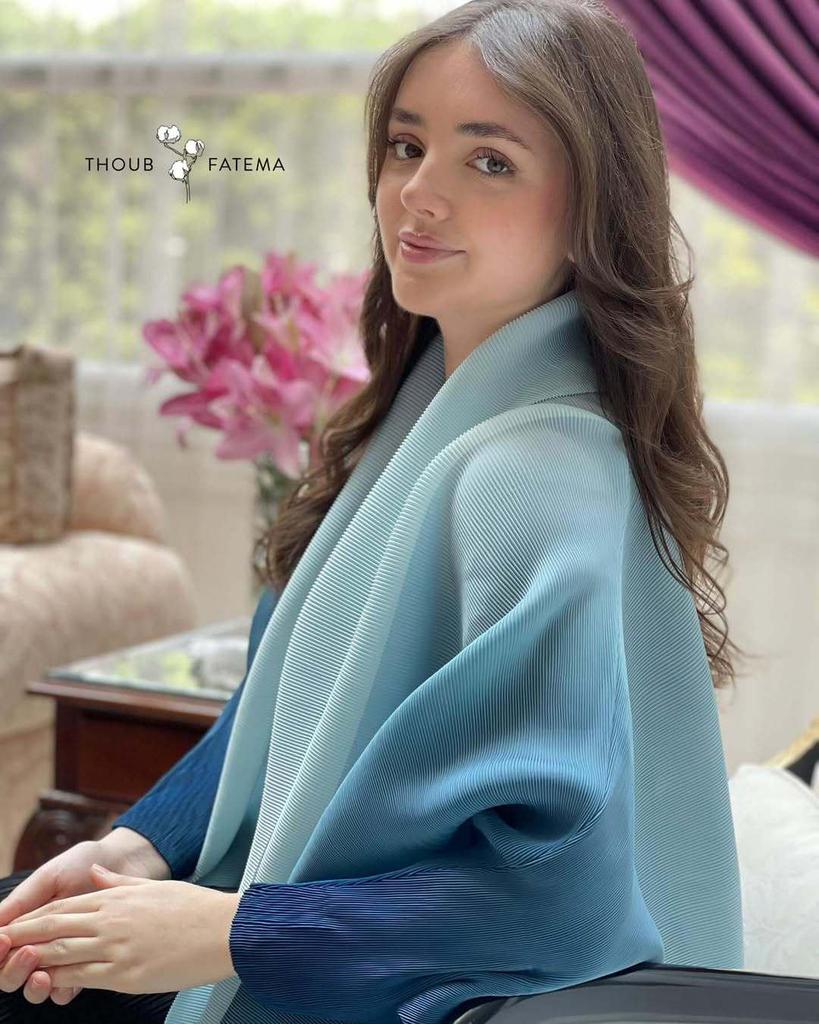 Plus Size Women's Gradient Batwing Sleeve Spring Coat - Miyake Style Fashionable Long Robe