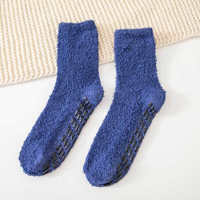 Coral Fleece Men's Socks - Non-shedding, Thick Winter Socks with Half Fleece, Pure Color, Adhesive Dots, Home Wear, Warm Mid-calf Socks