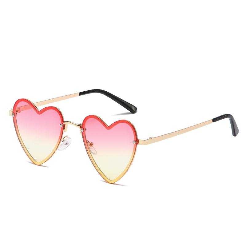 Internet celebrity peach heart decorative sunglasses women's new metal personality trendy glasses fashion wear heart sunglasses
