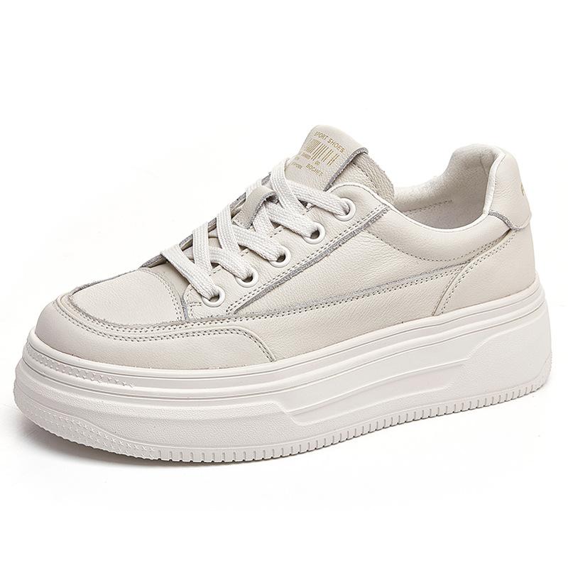 2026 new autumn thick soled casual board shoes flat soled soft soled women's shoes