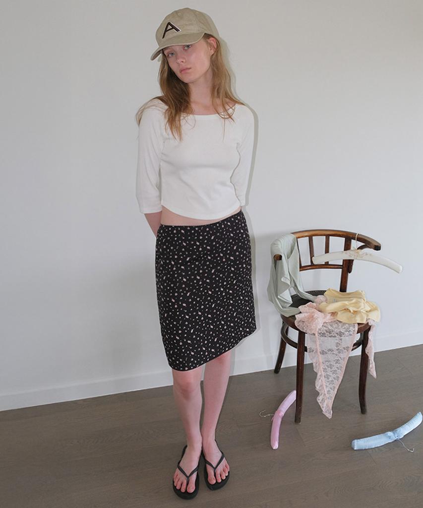 Tabert Marigold Flower Midi Skirt - Black