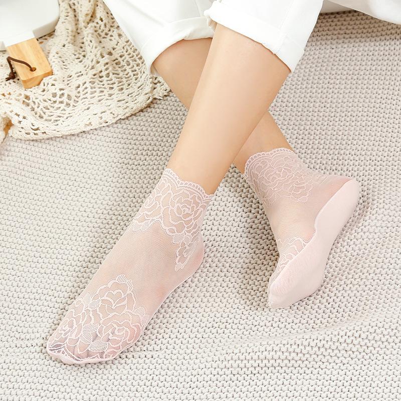 

Rose Flower Fishnet Ankle Socks with Lace Trim and Non-Slip Invisible Design Invisible Socks