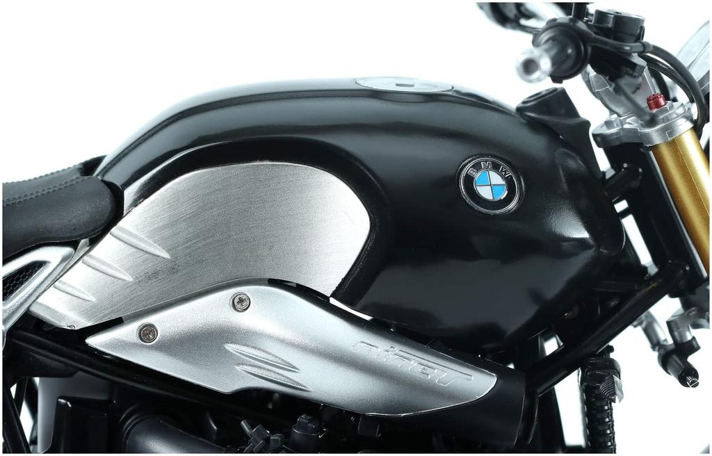 Meng Model BMW R nineT Molded Plastic Model Kit 1/9 Multi-color MMT-003S