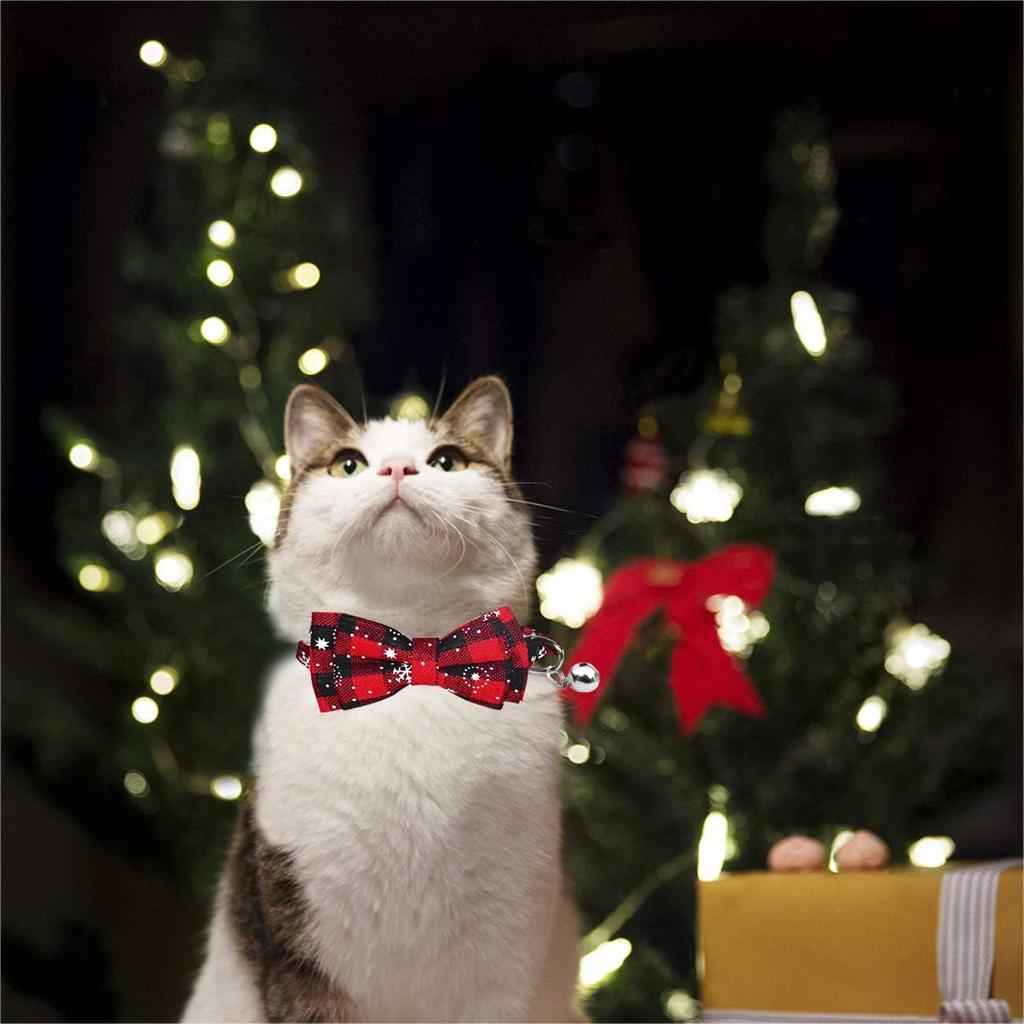 Malier Cat Collar with Christmas Snowflake Pattern Bow tie and Tiny Bell, Adorable Collar with Light Adjustable Buckle Pet Accessories for Kitten
