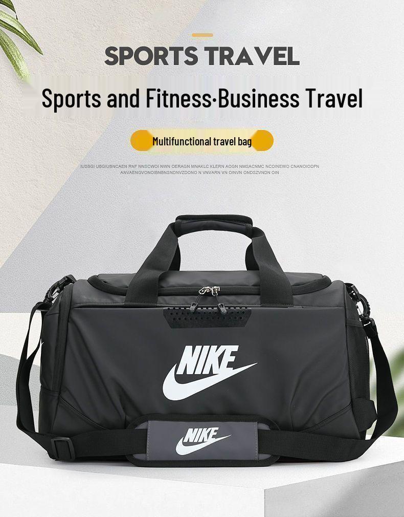 Férfi Nagy Műbőr Keresztpántos Sport- és Fitnesztáska Cipzárral