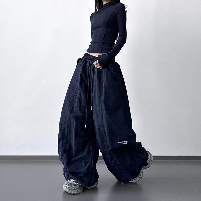 

Women s Winter Retro Parachute Cargo Pants with Drawstring Waist and Wrinkled Pockets Extra Large темно-синий