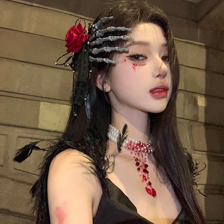 Pince à Cheveux Main Squelettique - Accessoire Griffe Rose Gothique - Épingle Latérale Macabre d'Halloween