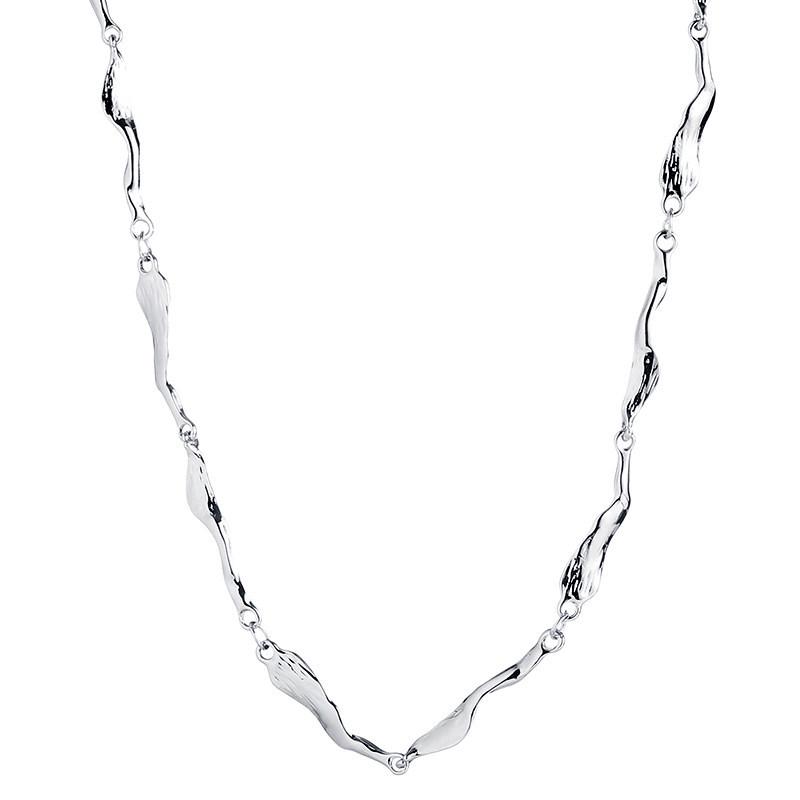 Elegant Aloof Style Clavicle Chain Necklace for Women - Light Luxury Niche Design Accessories for Ladies & Girls