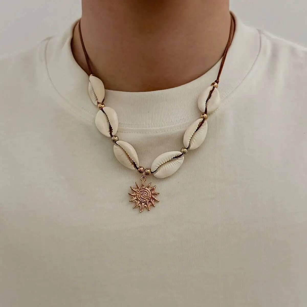 SHIXIN Boho Beach Bohemian Conch Wax Thread Choker Necklaces Men Summer Fashion Sun Flower Pendant Chain Handmade Surfer Jewelry