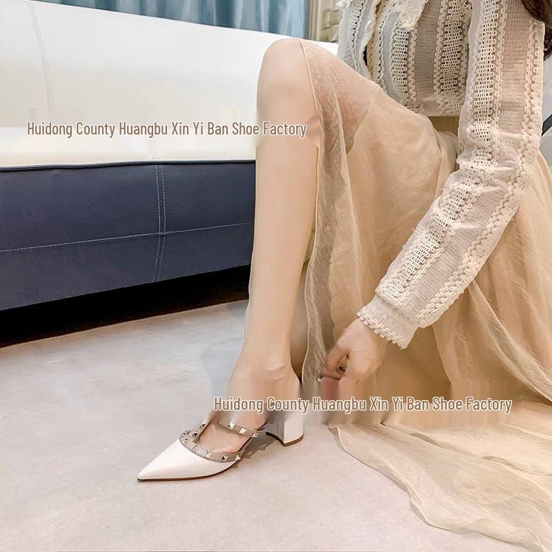 Summer 2025 Women s Mid-Heel Rivet Slide Sandals: Pointed Toe, Patent Leather, Closed-Toe, Outdoor Slippers 34