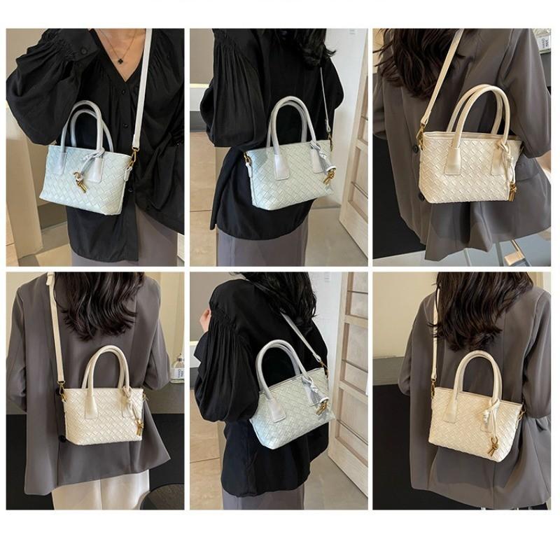 IELGY high-texture hand-woven portable small tote bag, fashionable shoulder messenger bag