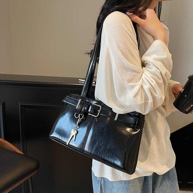 Niche Designer Bag Belt Buckle Shoulder Handbag Underarm Bag Locomotive Bag 2025 New Women's Bag Tide