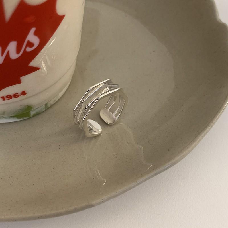 925 Sterling Silver Retro Hollow Heart Ring - Elegant, High-End, Fashionable, Open Design for Women