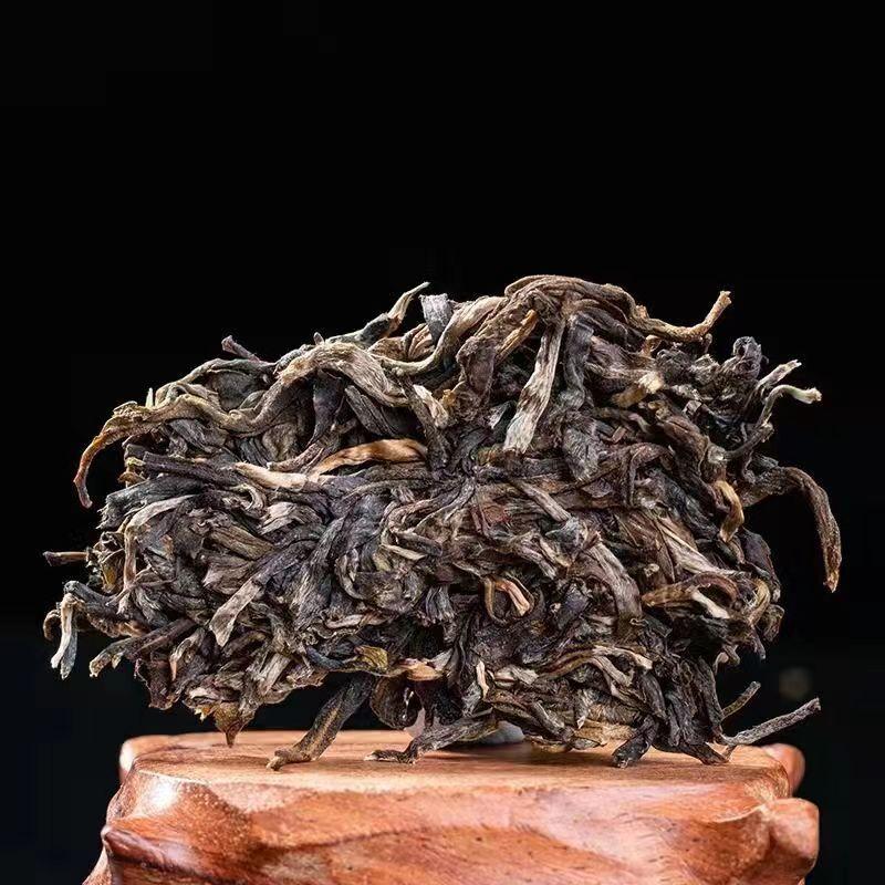 357g 2009 Xigui Aged Pu'er Raw Tea Cake Yunnan Raw Puerh Tea Wild Old Pu-erh Tea
