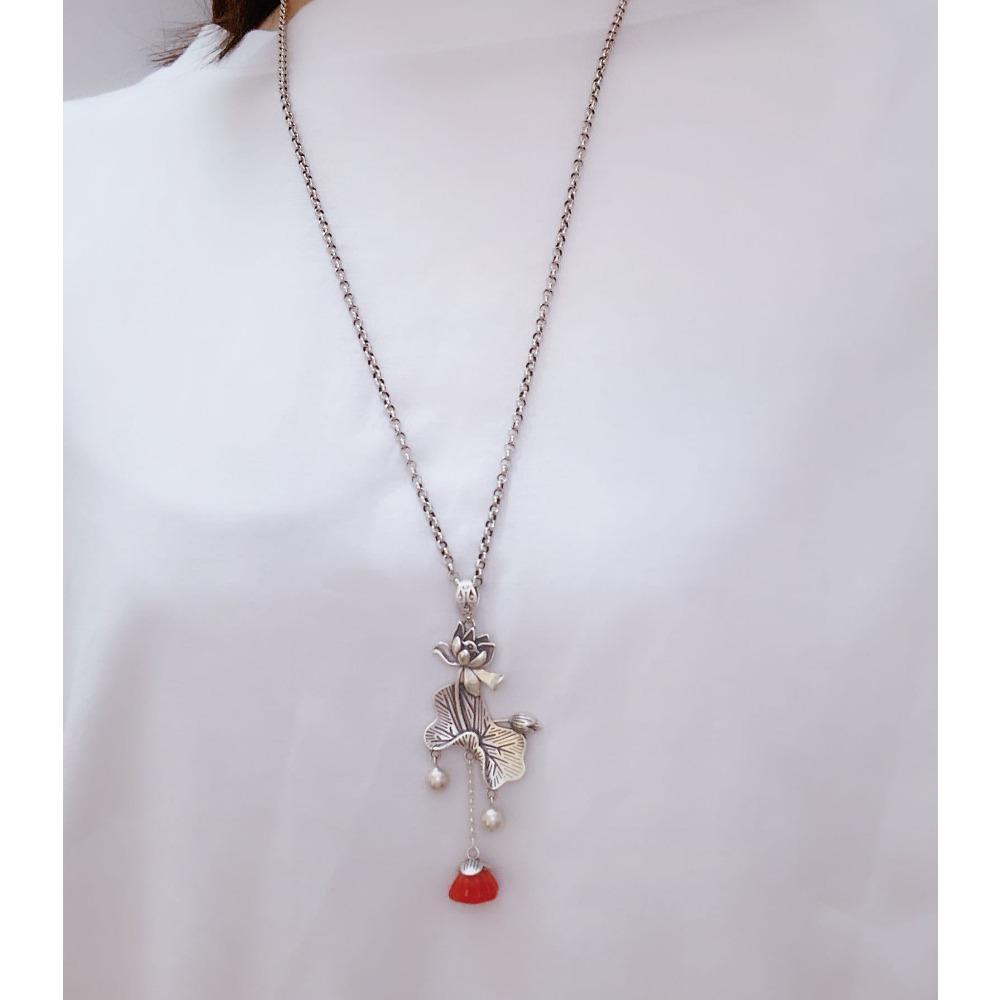 JMXD-Vintage Nanhong Lotus Quaste Halskette Anhänger Vielseitig Einfache Pullover Kette Lange Anhänger Zubehör