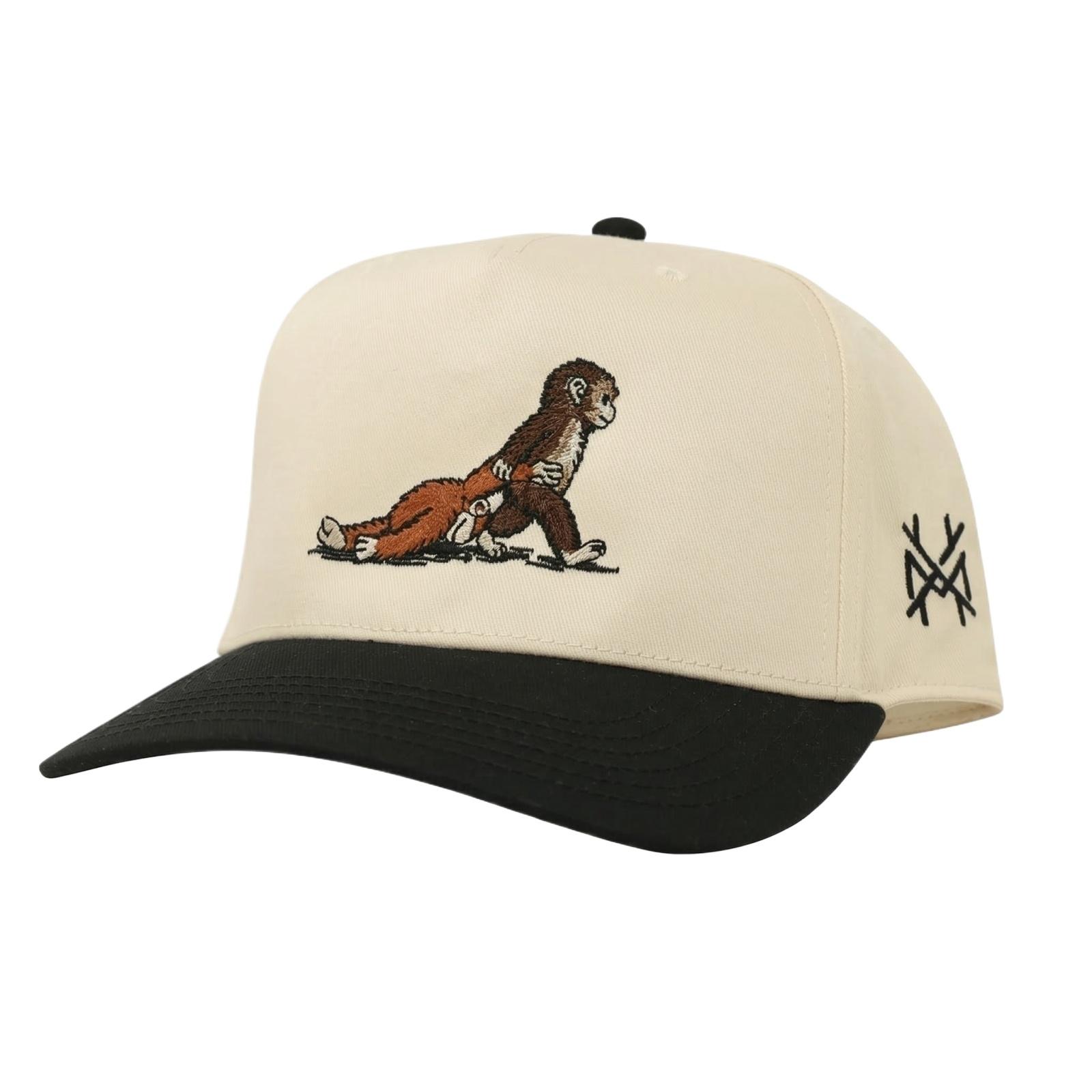 Monkey Hitting Monkey Hat, A Fun And Playful Hat One Size чёрный