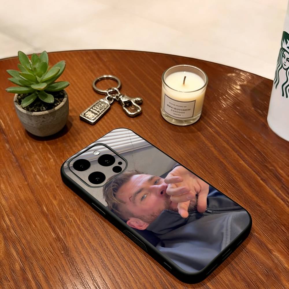 Chris Hemsworth Phone Case For iPhone 17, 16,15,14,13,12,11 Plus,Pro Max, Others Soft Black Cover