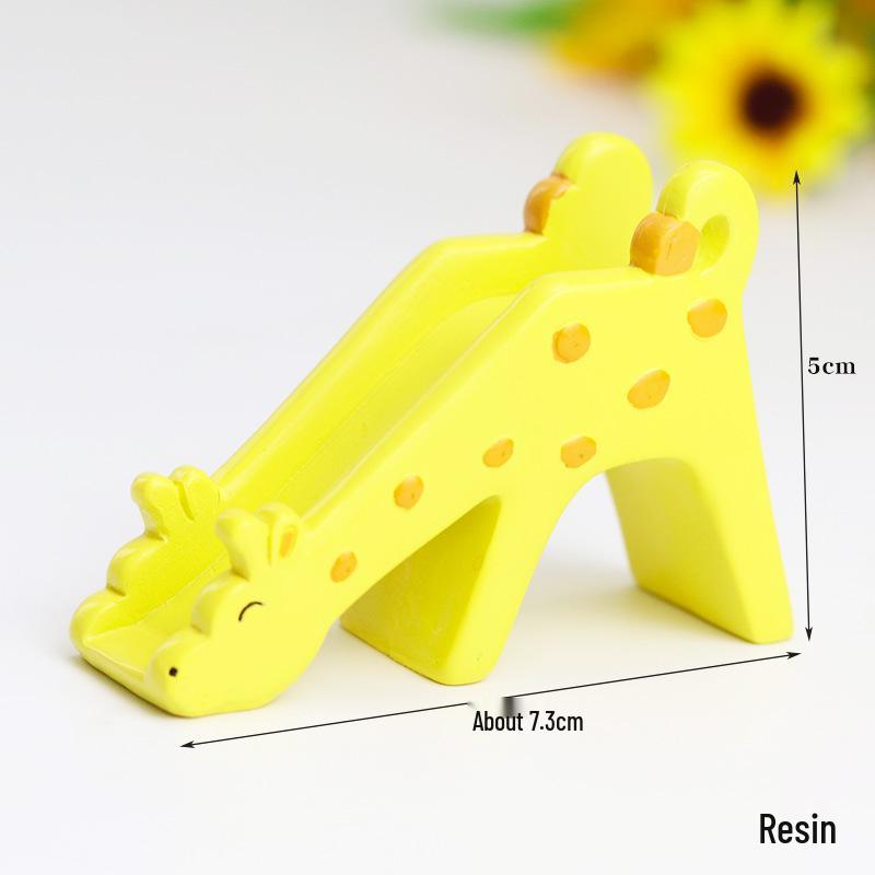 Children s Day Cake Decoration: Resin Boy, Girl & Giraffe Slide Ornament Toy Small