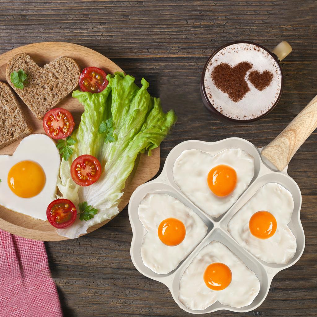 Sartén para Freír Huevos de 4 Tazas con Forma de Corazón Sartén para Tortillas Antiadherente con Mango de Madera Aleación de Aluminio Sartén Cocedor de Huevos Sin Esfuerzo