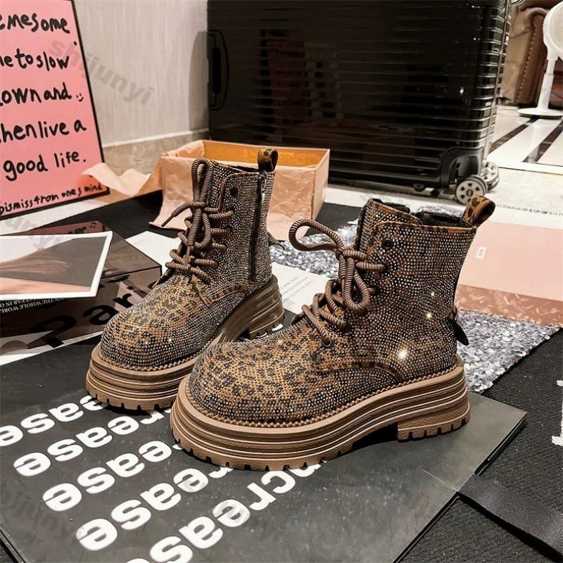 Stivali da Donna 2025 Inverno Stampa Leopardo Stringati Strass Stivaletto Corto Antiscivolo Moda Platform Outdoor Stivali da Cavaliere Botas Mujer