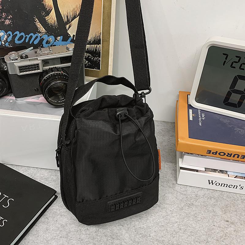 Popular small bag women's summer new trend fashion portable messenger bag casual bucket mobile phone bag