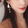 Boucles d'oreilles éventail style ancien Fleur de chat avec pompons asymétriques pour femmes