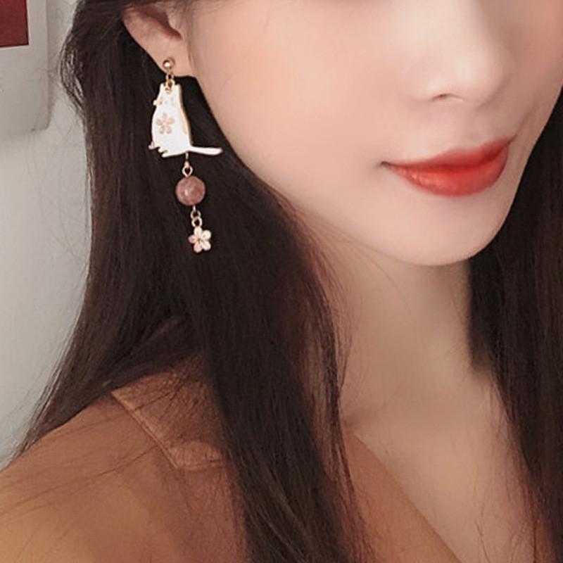 Boucles d'oreilles éventail style ancien Fleur de chat avec pompons asymétriques pour femmes