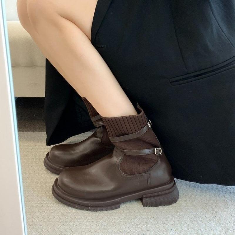 

Короткие женские туфли тонкие носки ботинки на толстой подошве ботинки Мартина женские новые осенние универсальные маленькие ботильоны 40 темно-коричневого