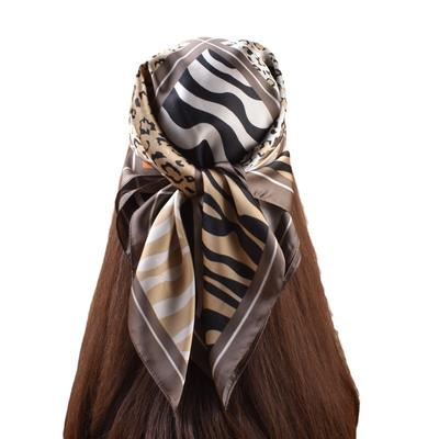 Accessoires – Schals & Tücher