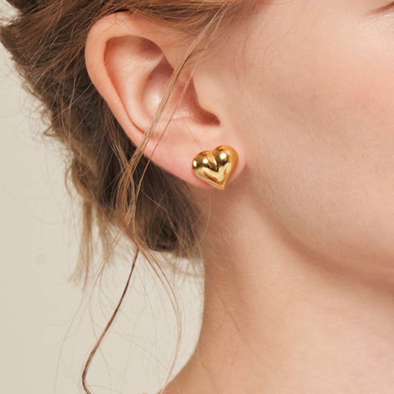 

murmur [925silver]Volume heart stud earring gold