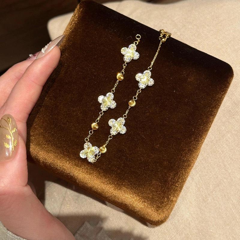 Минималистичный браслет-цветок с кубическим цирконием: Высококлассный, Универсальный, Роскошный дизайн браслета.