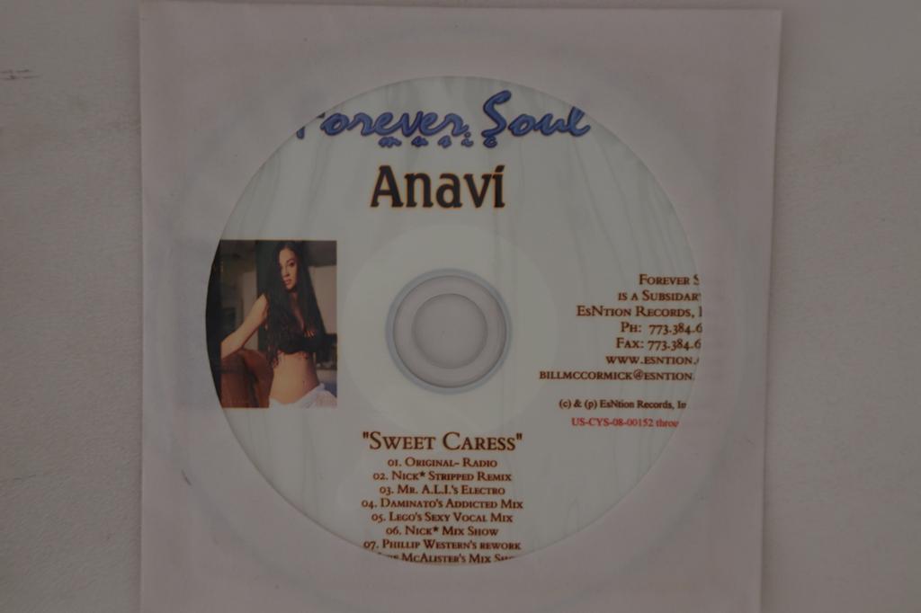 CD ANAVI - Sweet Caress NONE FOREVER SOUL MU 2007 US Dance & Electronica Used