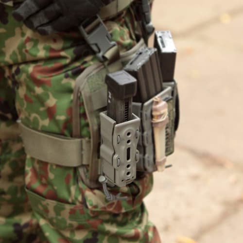 LayLax BATTLE STYLE Bite Mag Hand Gun Quick Mag Holder 2 Pieces BK Survival Game Supplies