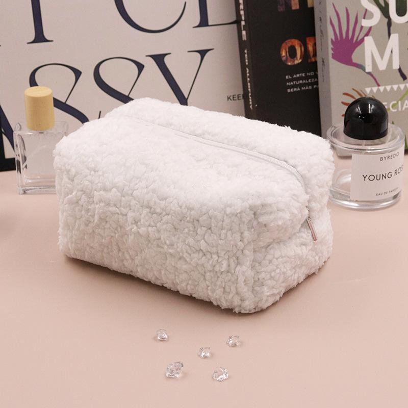 Lambswool Small Cosmetic Bag Cute Plush Makeup Organizer Pouch Kawaii Pencil Case Bags Travel Coin Purse Household Storage 2024