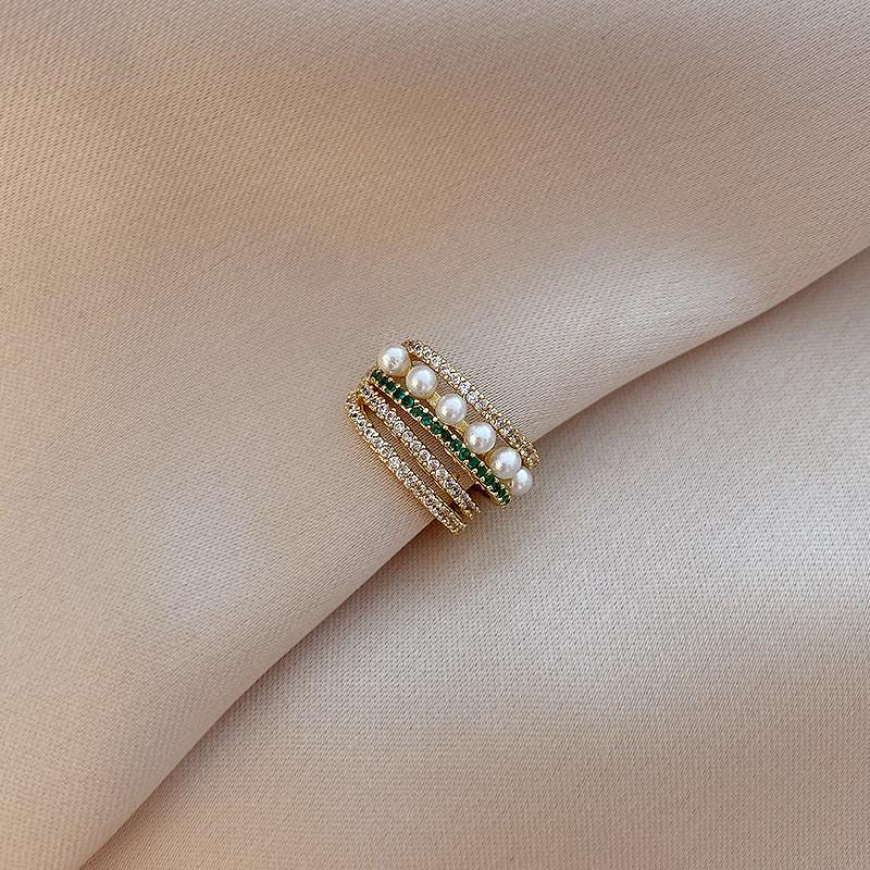 2021 Neues Xiaoshede Song Jia Nanli Gleicher Stil Mode Grüner Diamant Perle Voll Diamant Ohrklemme Weiblich