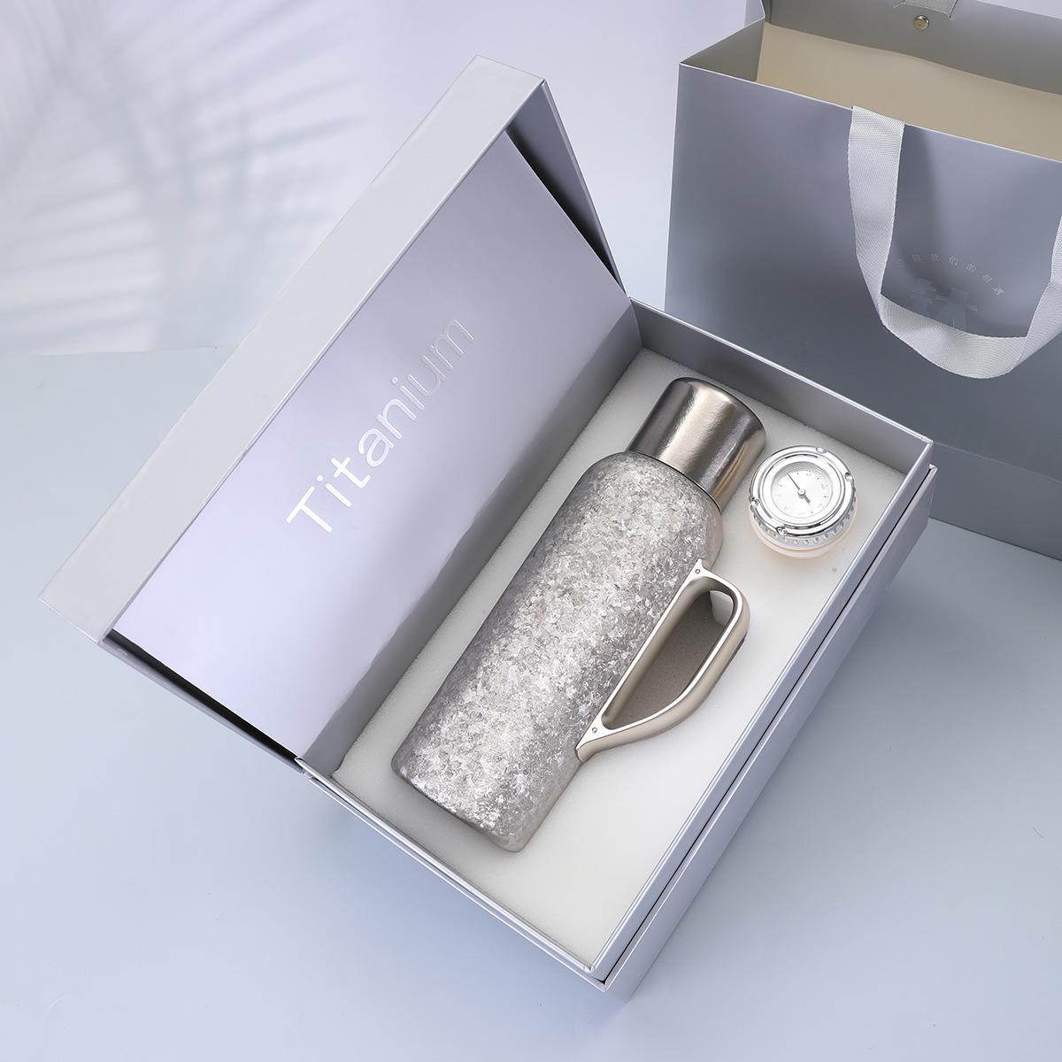 Pure Titanium Insulated Kettle with Thermometer & Titanium Handle for Office and Home 800ml