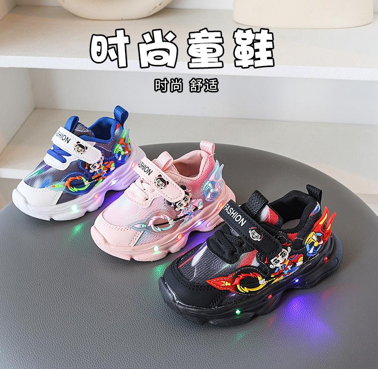 Spring Autumn Boys LED Light Up Sneakers Cartoon Cool Flashing Shoes Non Slip Soft Sole Kids Running Trainers