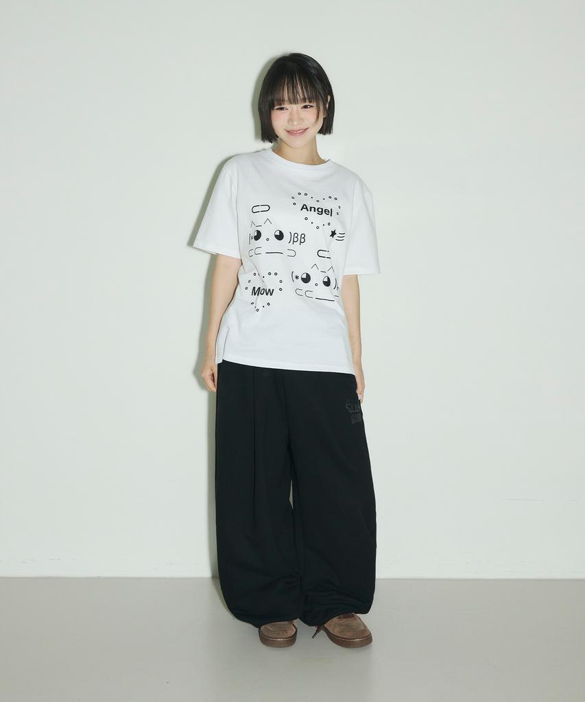 Seulliggeullou Logo Pintuck Wide Curved Sweatpants [Black]