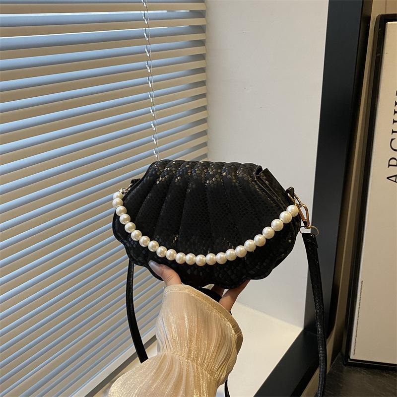 Beautiful Trend Personalized Women's Summer New Fashion Simple Indentation Commuter Pearl Crossbody Shoulder Shell Bag