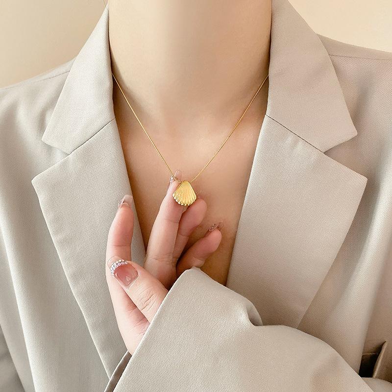 Stainless Steel Metal Shell Pendant Necklace for Women Waterproof Summer Gold Color Pvd Plated Statement Jewelry