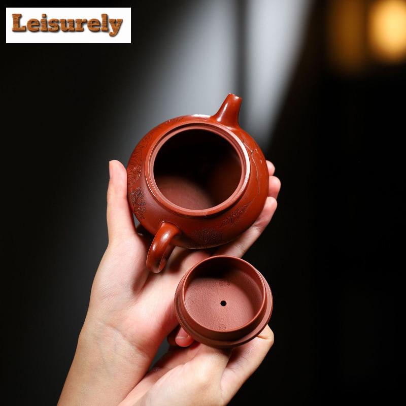 200 ml Yixing Lila Ton Teekannen Berühmte Meister Handgeschnitzte Landschaft Topf Roherz Dahongpao Schlammkessel Mit Filter Zisha Tee-Set