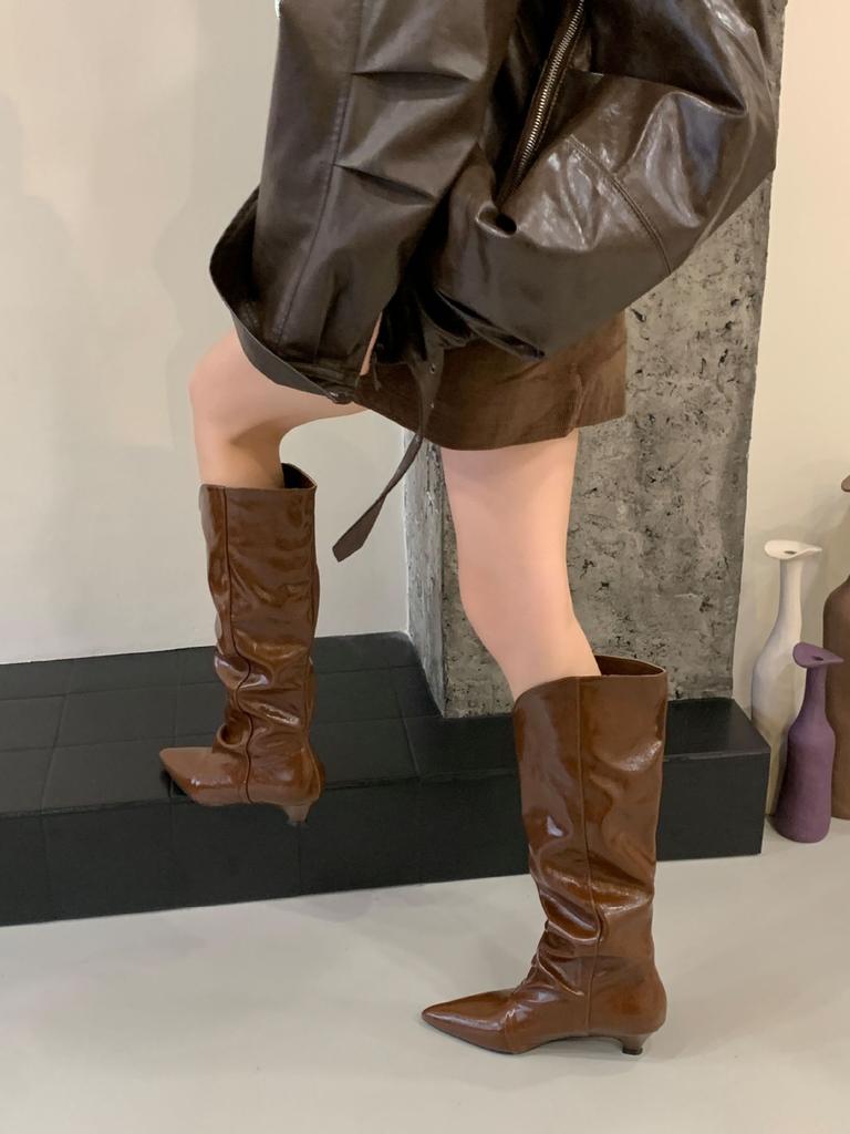 Europe, America 2025 new kitten heel pointed retro pleated sleeve stacking boots wide tube women's two wear medium tube boots