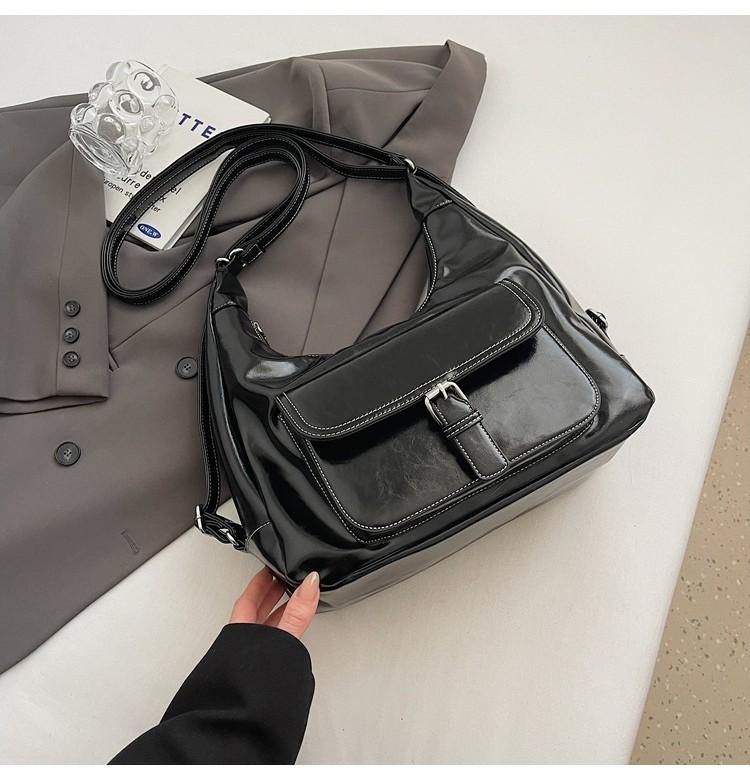 Elegant Vintage Tote Bag For Women Featuring Chic Shoulder Design And Versatile Style Options