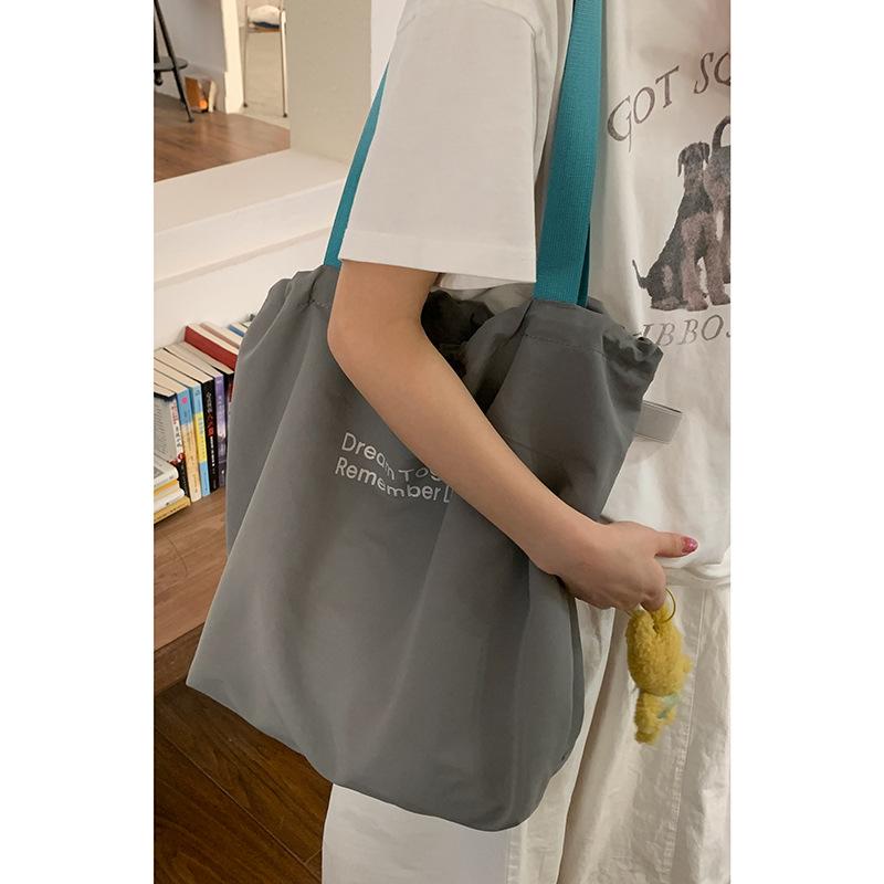 Casual canvas bag Lazy Wind Girl 2025 new simple nylon cloth tote bag large-capacity shoulder bag