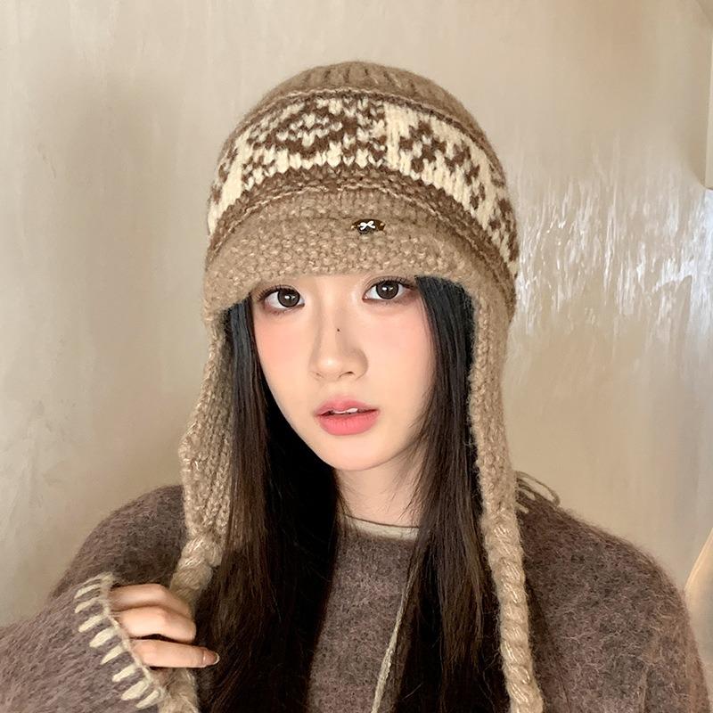 Autumn and Winter Hats, Women's Knitted Wool Hats, Large Brim, Small Face, Ear Protectors, Warm Bald Hats