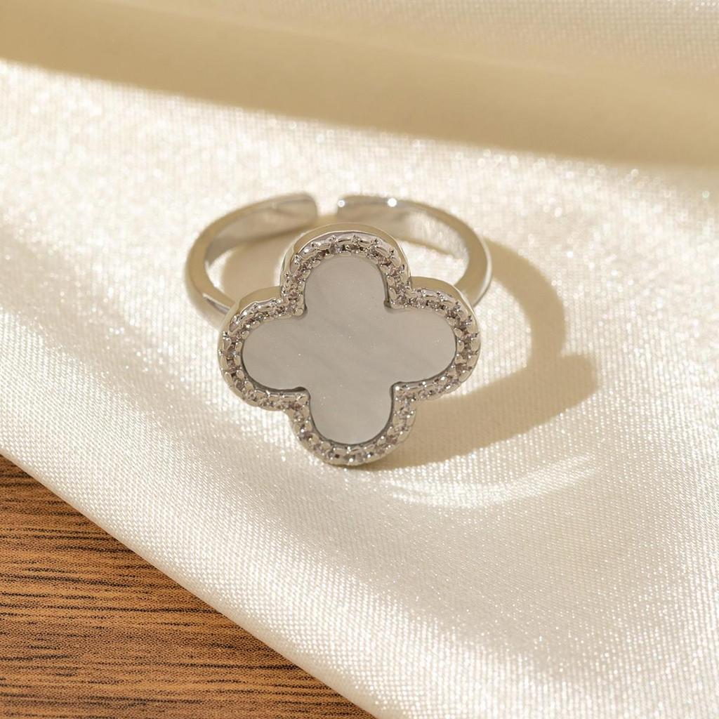 Hollow Rhombus Two-Tone Diamond-Studded Four-Leaf Clover Zirconia Ring for Women