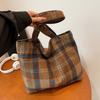 Japanese Lazy Wind Tote Bag Winter New Plaid Woolen with Clothes Shoulder Bag Large Capacity Women's Armpit Bag